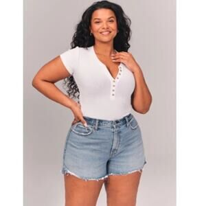 Abercrombie & Fitch The Mom High Rise Plus Size Shorts 24